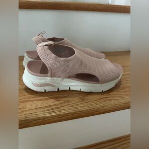 Skechers Blush Pink Women's Knit Sandals